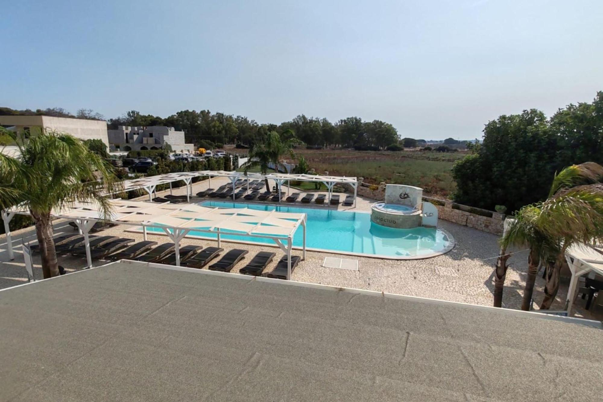 Pino Resort With Shared Pool Torre Lapillo Kültér fotó
